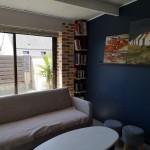 Canapé et mini-bibliothèque